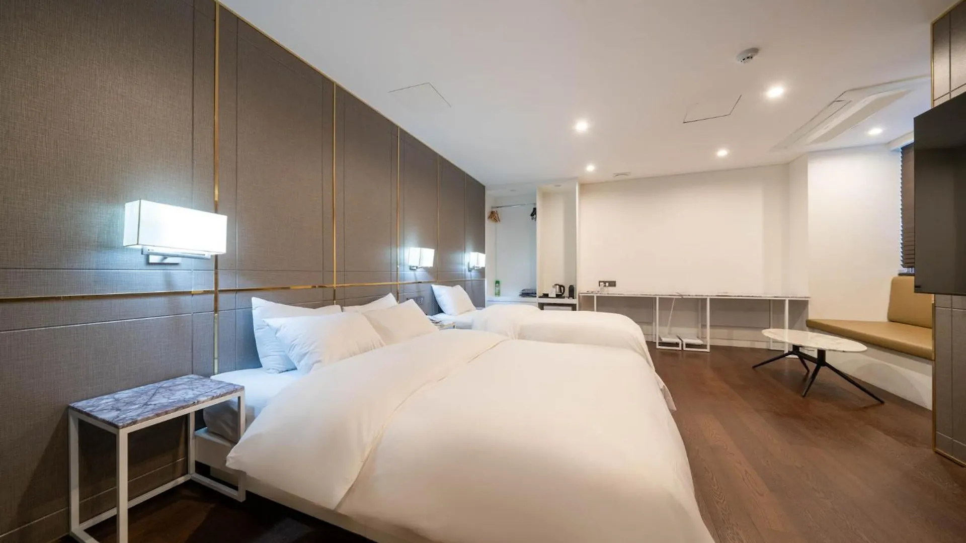 Amare Hotel Jongno Seoul 2*,